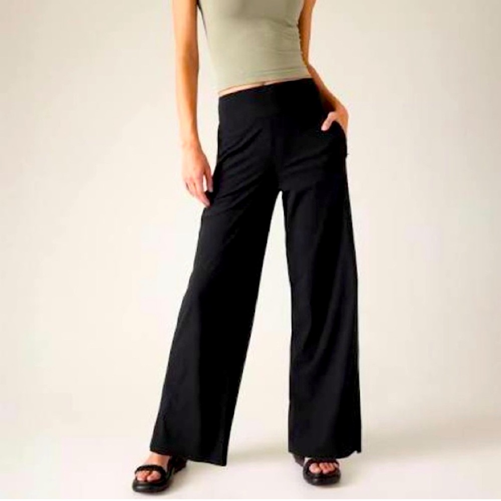 Athleta Gramercy Track Pant Split Hem Trouser Black Wide Leg Size 4